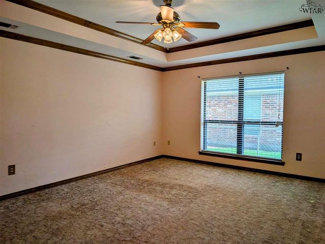 816 SUGARBUSH LANE, Burkburnett, TX 76354