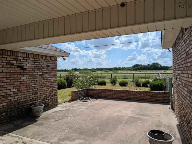 816 SUGARBUSH LANE, Burkburnett, TX 76354