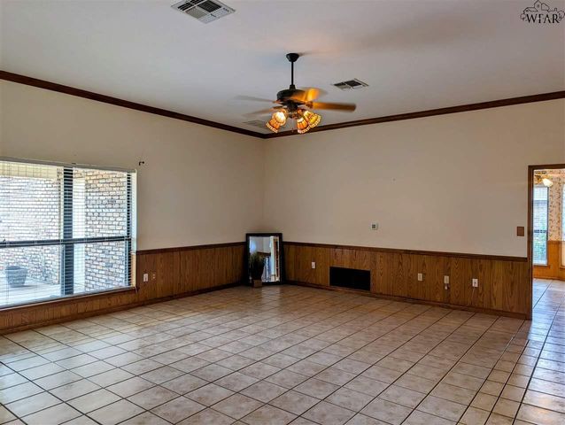 816 SUGARBUSH LANE, Burkburnett, TX 76354