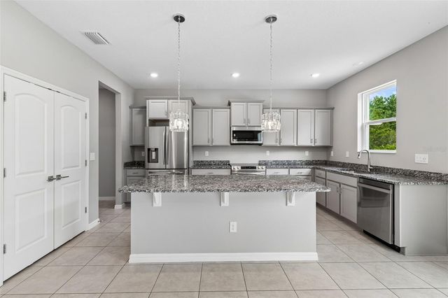 9235 FREEDOM HILL DRIVE, Seffner, FL 33584