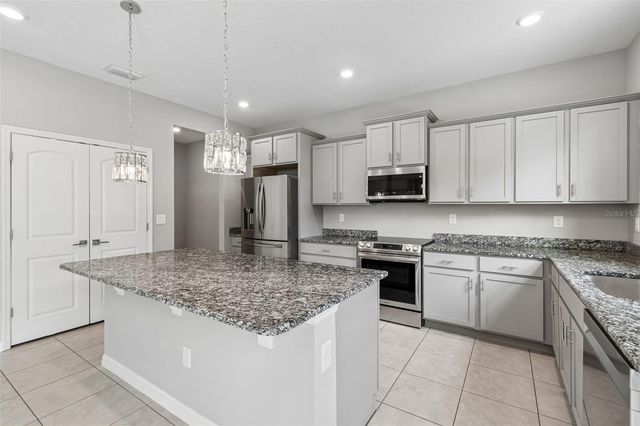 9235 FREEDOM HILL DRIVE, Seffner, FL 33584