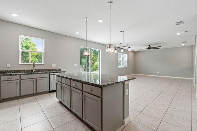 9235 FREEDOM HILL DRIVE, Seffner, FL 33584