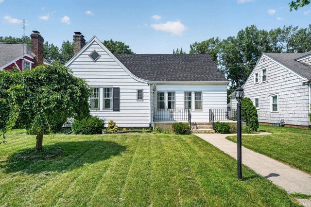 723 W Angela Boulevard, South Bend, IN 46617