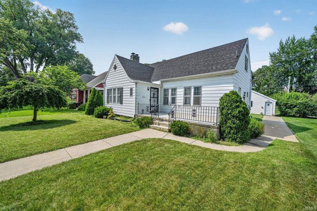 723 W Angela Boulevard, South Bend, IN 46617