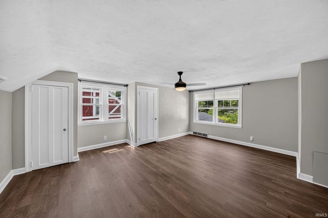 723 W Angela Boulevard, South Bend, IN 46617