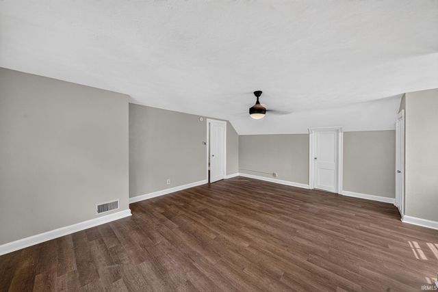 723 W Angela Boulevard, South Bend, IN 46617
