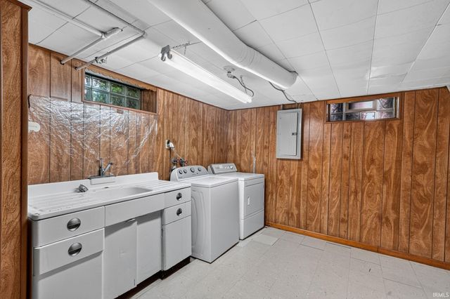 723 W Angela Boulevard, South Bend, IN 46617