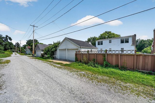 723 W Angela Boulevard, South Bend, IN 46617