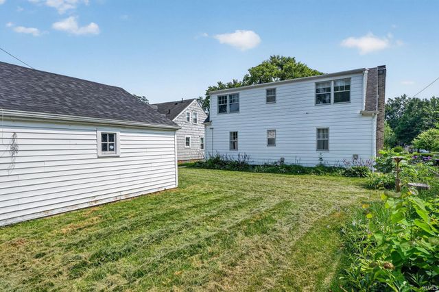 723 W Angela Boulevard, South Bend, IN 46617