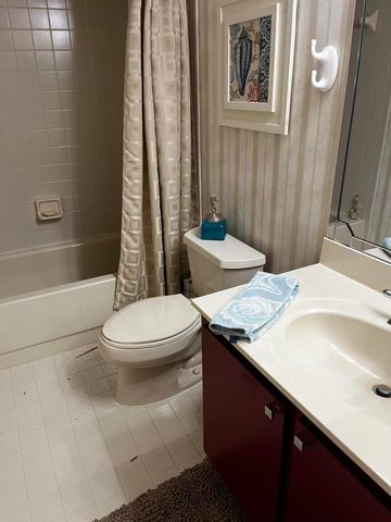 12870 Briarlake Drive 205, Palm Beach Gardens, FL 33418