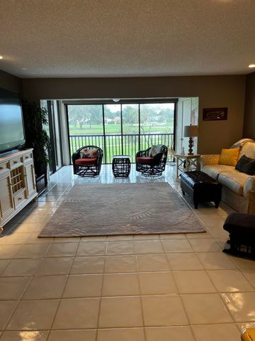 12870 Briarlake Drive 205, Palm Beach Gardens, FL 33418
