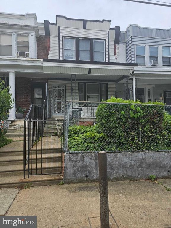 1928 LAVEER ST, Philadelphia, PA 19141