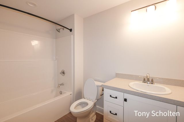 6314 Blendon Woods Drive 20, Hudsonville, MI 49426