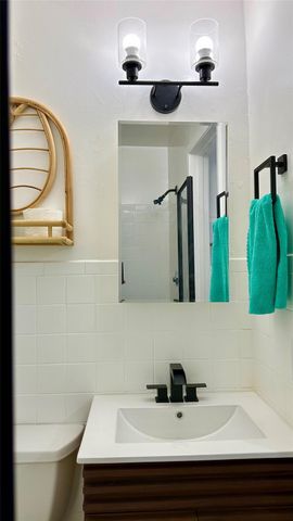 1145 NE 17th Terrace 2, Fort Lauderdale, FL 33304