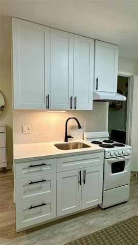 1145 NE 17th Terrace 2, Fort Lauderdale, FL 33304