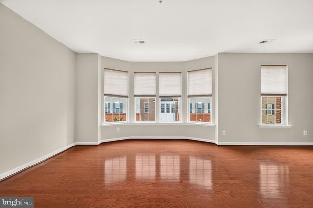 22354 CONCORD STATION TER, Ashburn, VA 20148