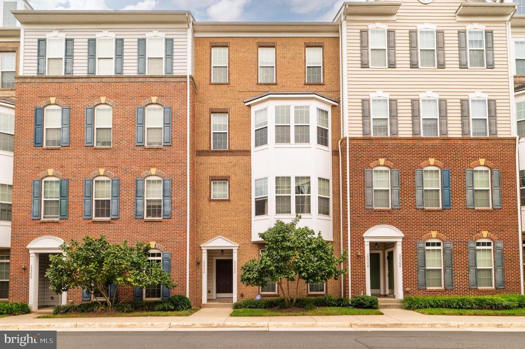 22354 CONCORD STATION TER, Ashburn, VA 20148