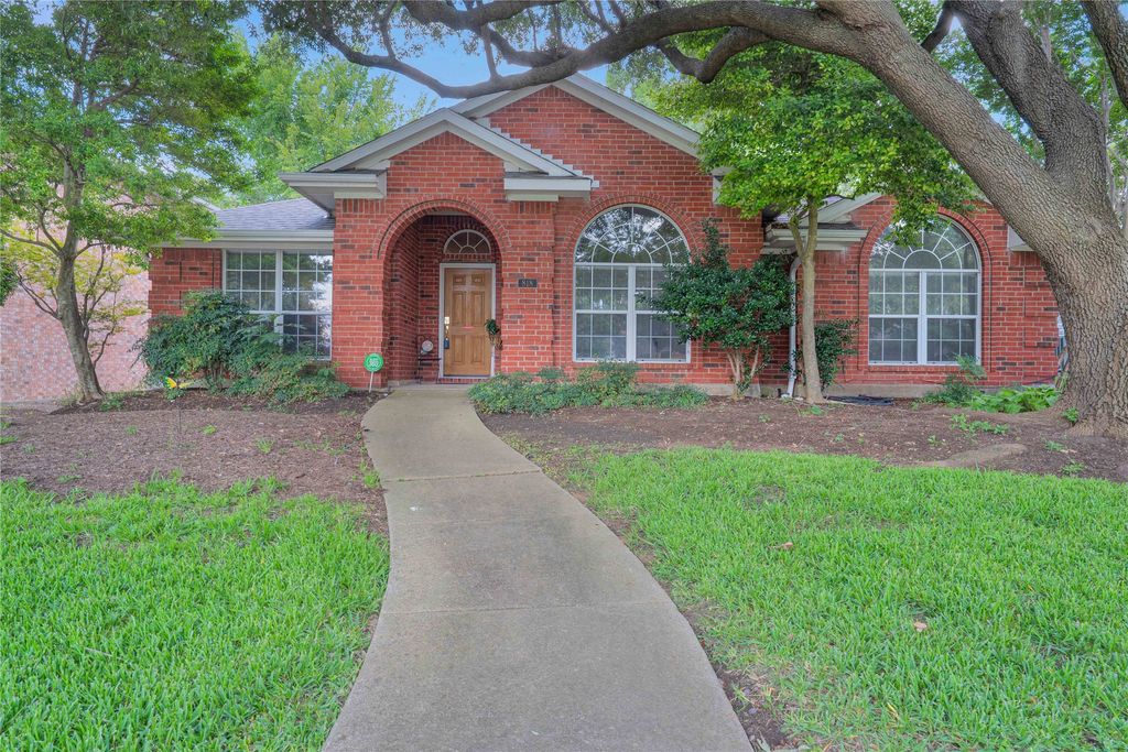 818 Sterling Court, Allen, TX 75002
