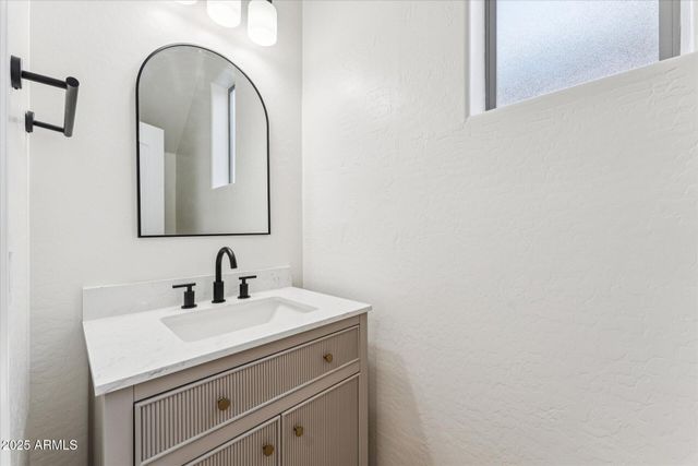 9934 E EMPRESS Avenue, Mesa, AZ 85208