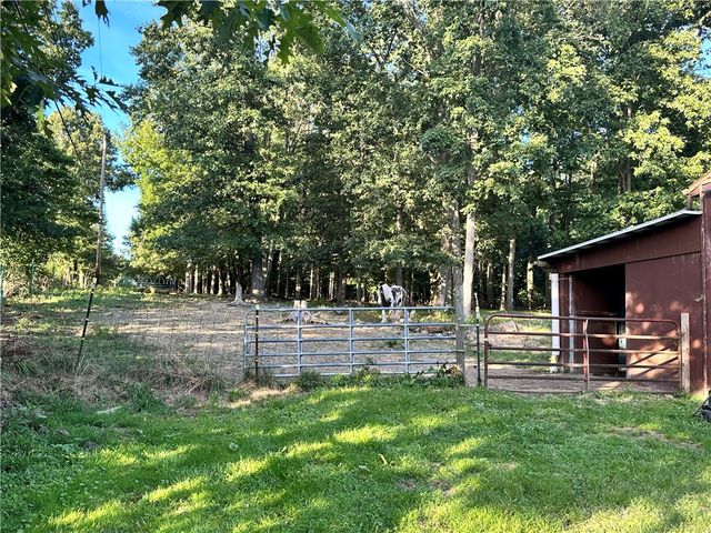 1496 Methodist Rd, Salem Twp, PA 16125