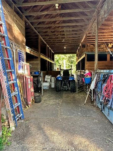 1496 Methodist Rd, Salem Twp, PA 16125