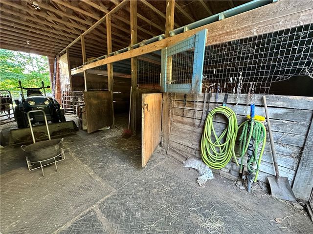 1496 Methodist Rd, Salem Twp, PA 16125