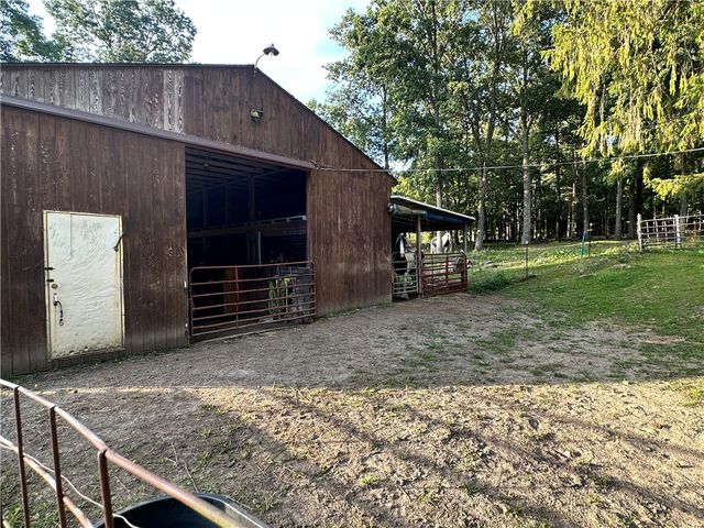 1496 Methodist Rd, Salem Twp, PA 16125