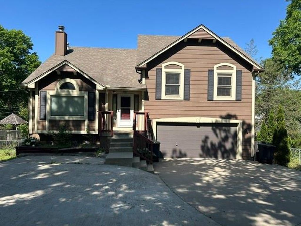 1520 N 82ND Street, Kansas City, KS 66112