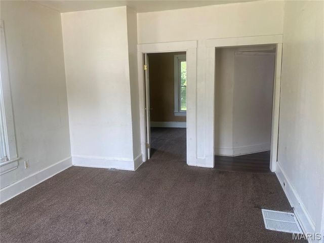 1105 W 9th Street, Alton, IL 62002