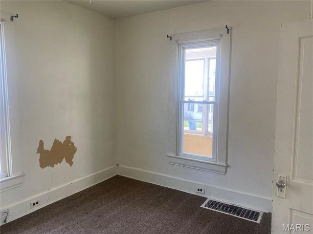 1105 W 9th Street, Alton, IL 62002
