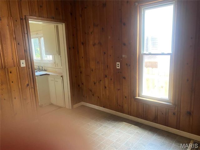 1105 W 9th Street, Alton, IL 62002