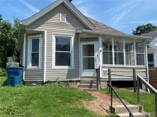 1105 W 9th Street, Alton, IL 62002