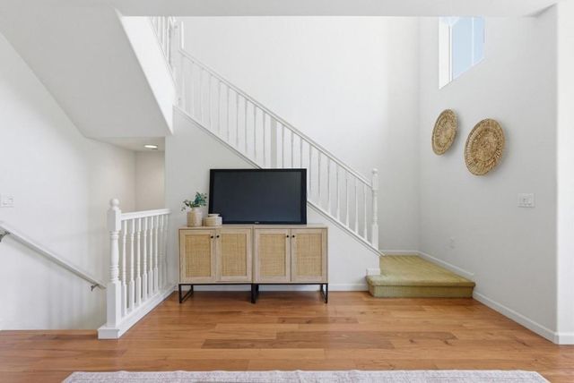231 Peppermint Tree Terrace 3, Sunnyvale, CA 94086
