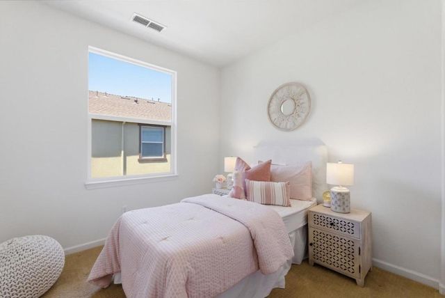 231 Peppermint Tree Terrace 3, Sunnyvale, CA 94086