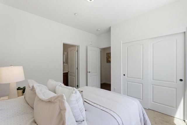 231 Peppermint Tree Terrace 3, Sunnyvale, CA 94086