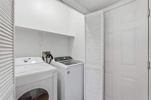 231 Peppermint Tree Terrace 3, Sunnyvale, CA 94086