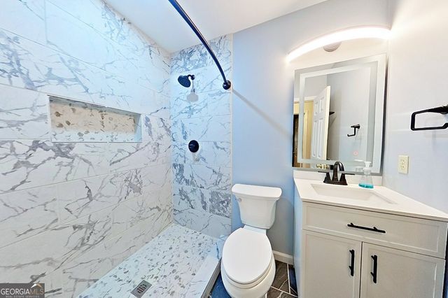 565 S OAKS Courts, Waycross, GA 31503