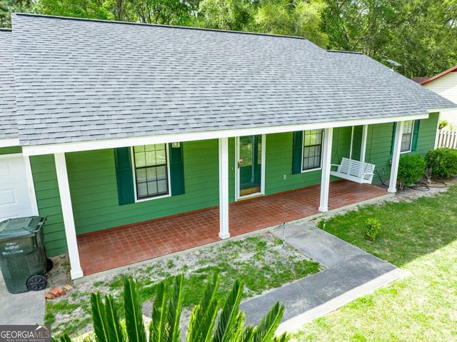 565 S OAKS Courts, Waycross, GA 31503