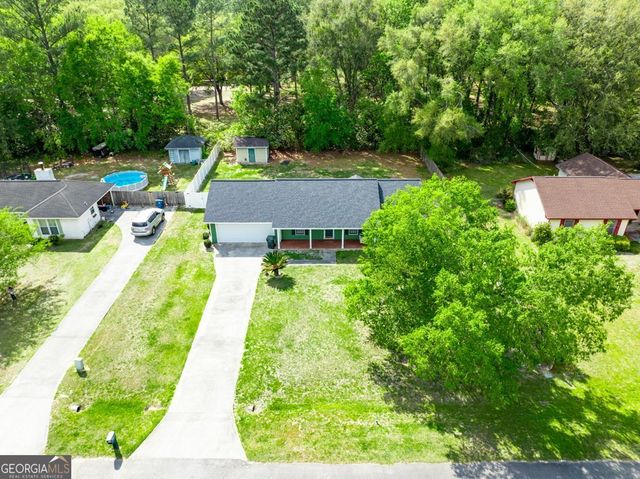 565 S OAKS Courts, Waycross, GA 31503