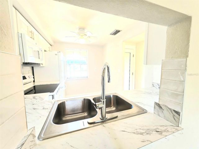 4213 HAMPTON DRIVE 4213, New Port Richey, FL 34652