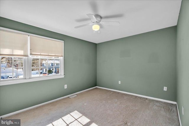 517 PERRY DR, Mount Laurel, NJ 08054