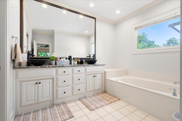 3216 Darlington Circle, Lexington, KY 40509