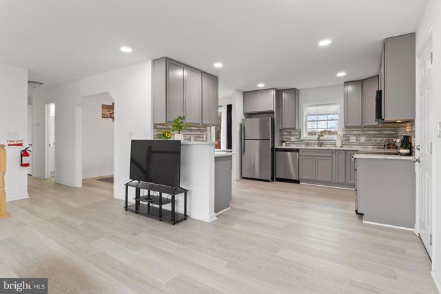 11511 PISCATAWAY RD, Clinton, MD 20735