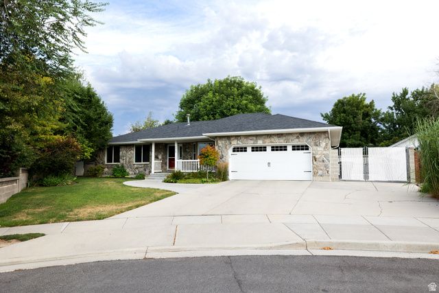 5939 S NOBLE OAKS CIR, Murray, UT 84123