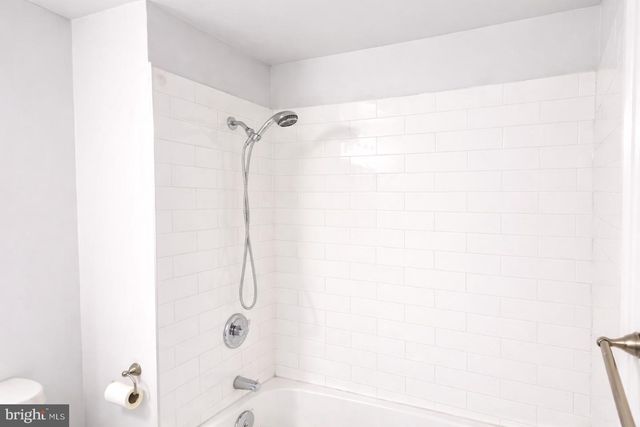 423 W JACKSON AVE, Magnolia, NJ 08049