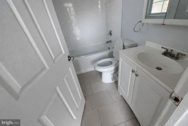 423 W JACKSON AVE, Magnolia, NJ 08049