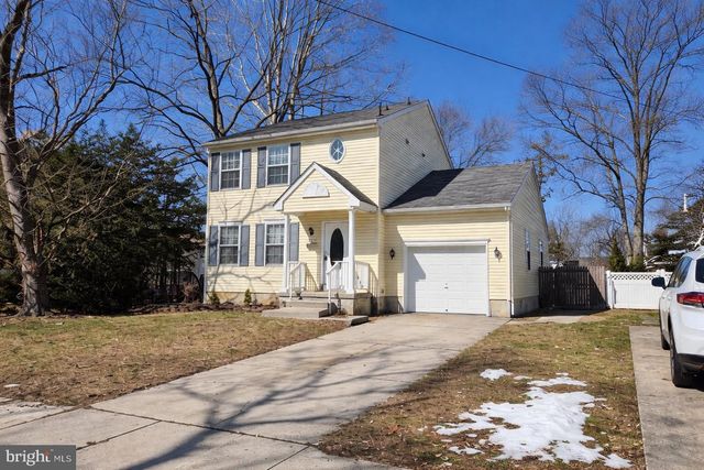 423 W JACKSON AVE, Magnolia, NJ 08049