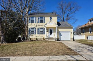 423 W JACKSON AVE, Magnolia, NJ 08049