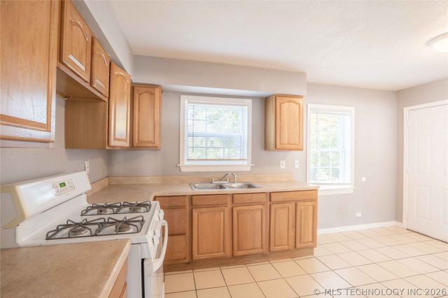 4652 N Main Street, Tulsa, OK 74126