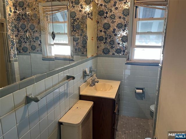 109 High Street, West Orange, NJ 07052